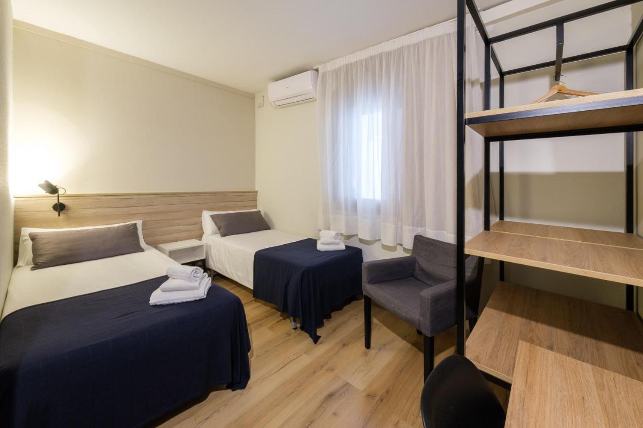 Hotel Torres Manlleu Exterior photo