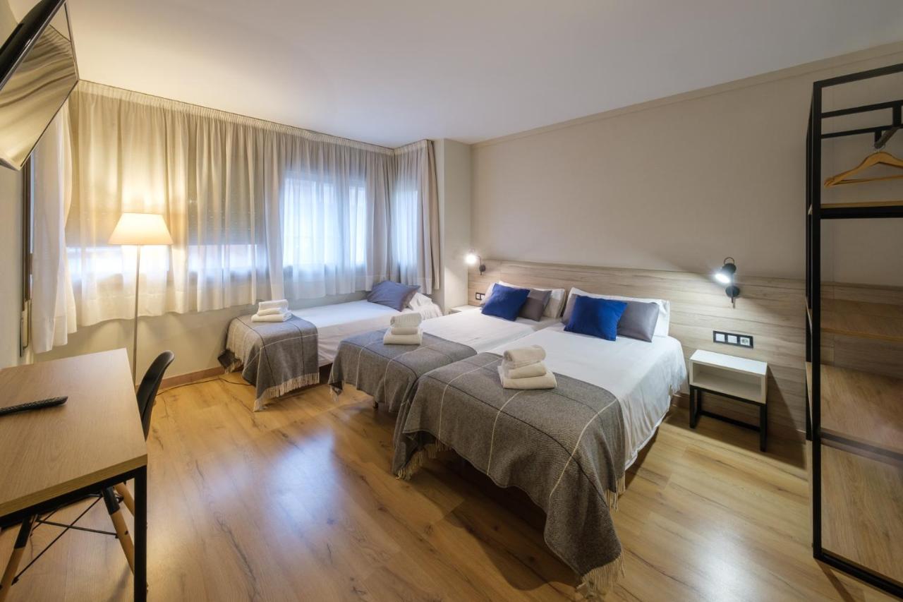 Hotel Torres Manlleu Exterior photo