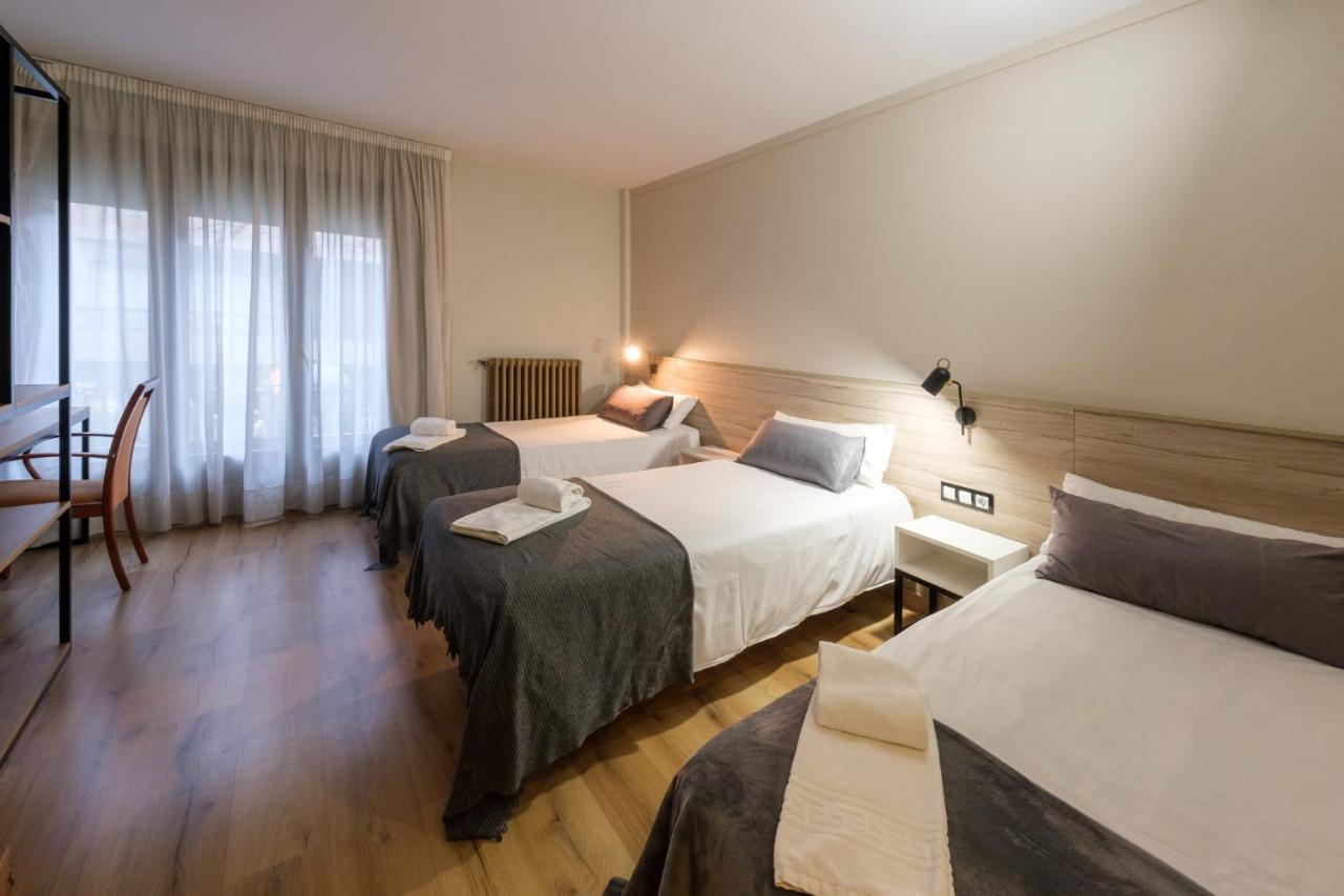 Hotel Torres Manlleu Exterior photo